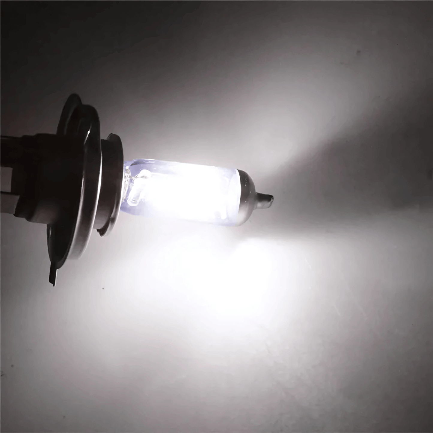 BrightBeam - 2-pack H4 Halogenlampa 12V 60/55W eller 100W | Xenonlook 6000K Vit Strålkastare för Bil | High/Low Beam P43T