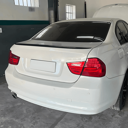 AeroShine - Bakluckespoiler | Glossy Svart & Kolfiberlook Universal Spoiler för Sportigare Bilprofil